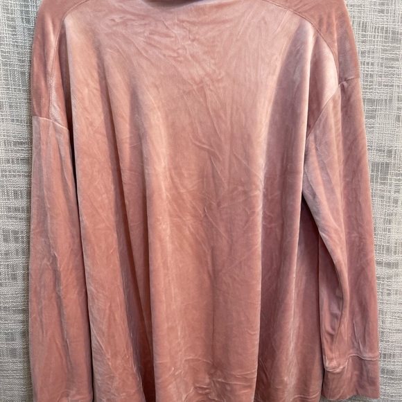 Blush velour top, oversized loungewear, relaxed fit loungewear - Picture 2 of 3